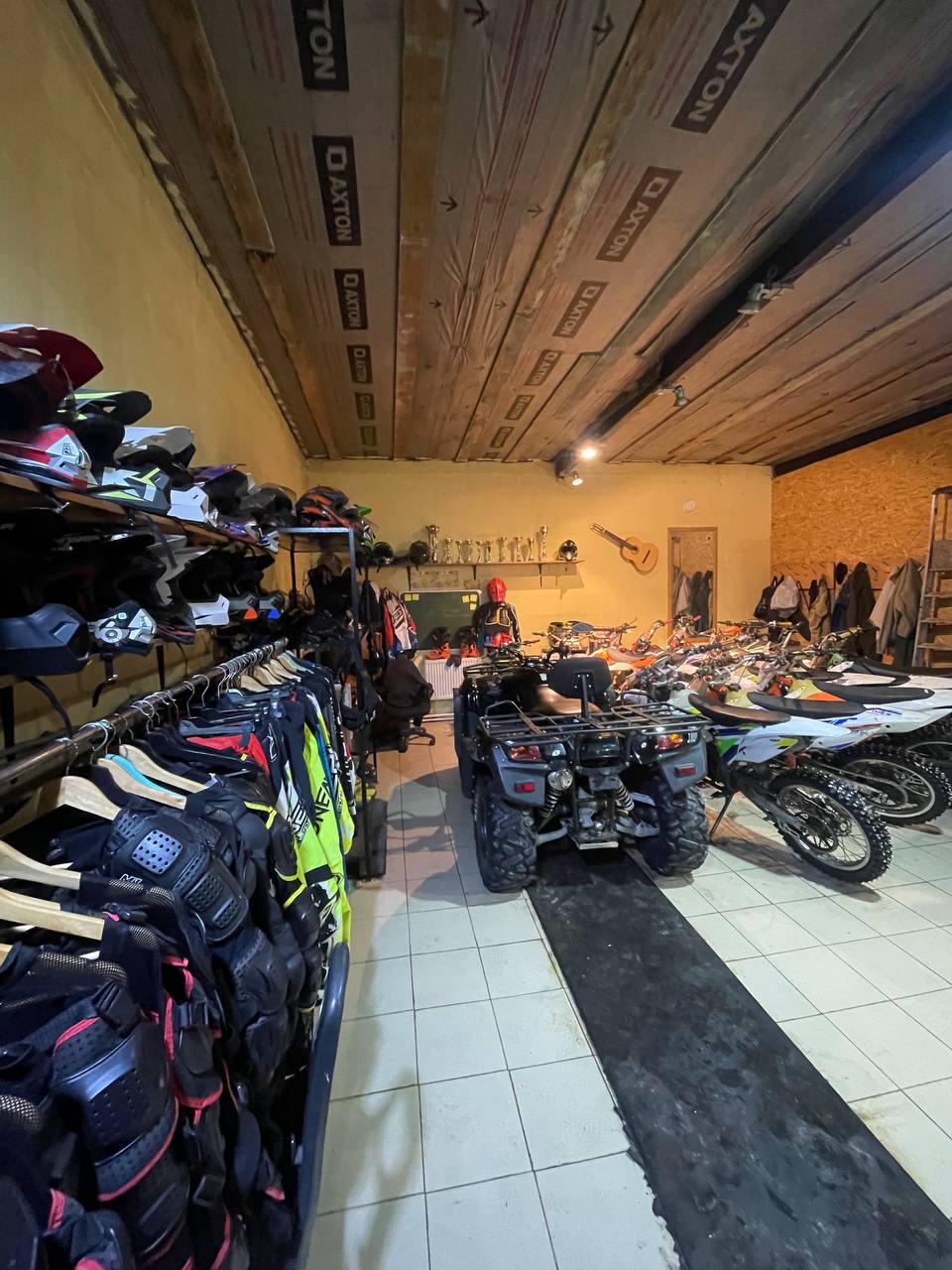 Зона отдыха и ожидания